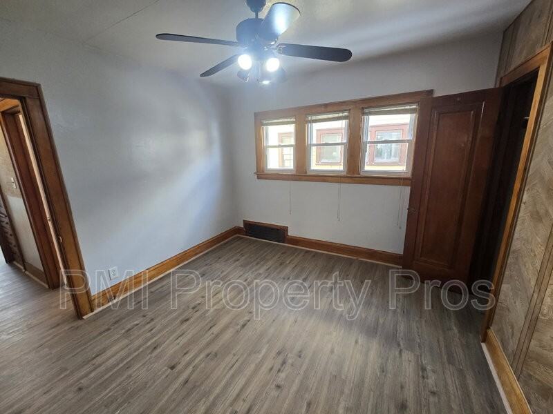 4227 N 26th St - Photo 3 of 10