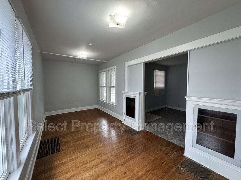 738 3rd St #1 - Photo 2 of 8