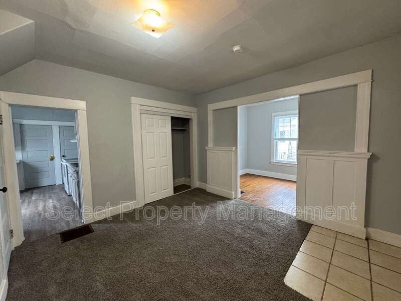 738 3rd St #1 - Photo 4 of 8