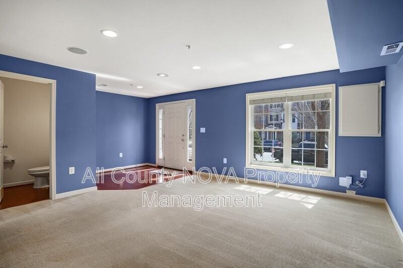 1609 Poplar Run Dr - Photo 7 of 50