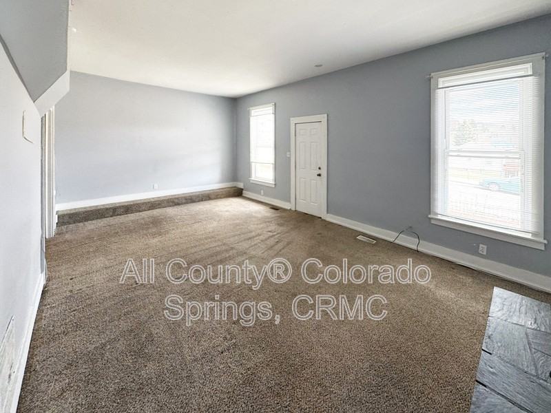 217 N 1st St - Photo 3 of 13