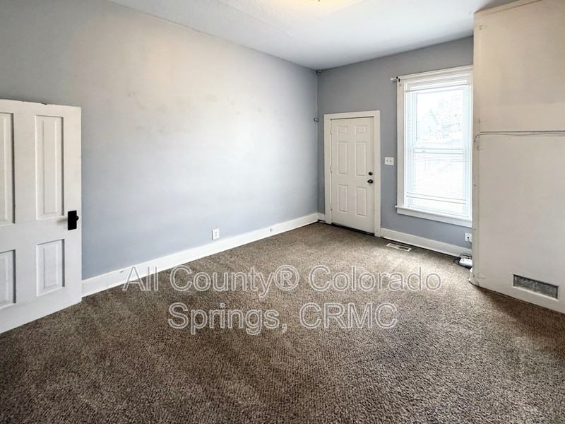 217 N 1st St - Photo 7 of 13