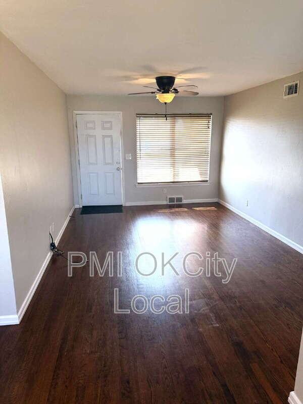 3025 Nw 67th St - Photo 2 of 29