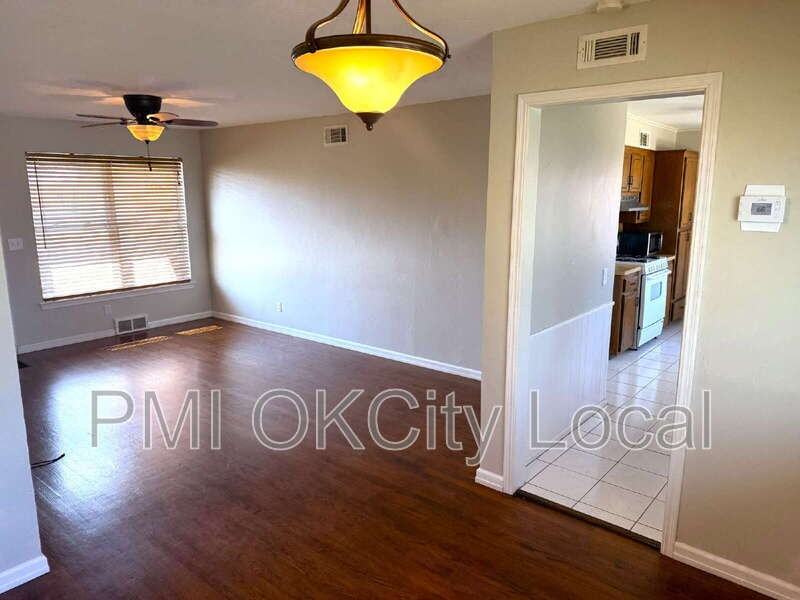 3025 Nw 67th St - Photo 4 of 29