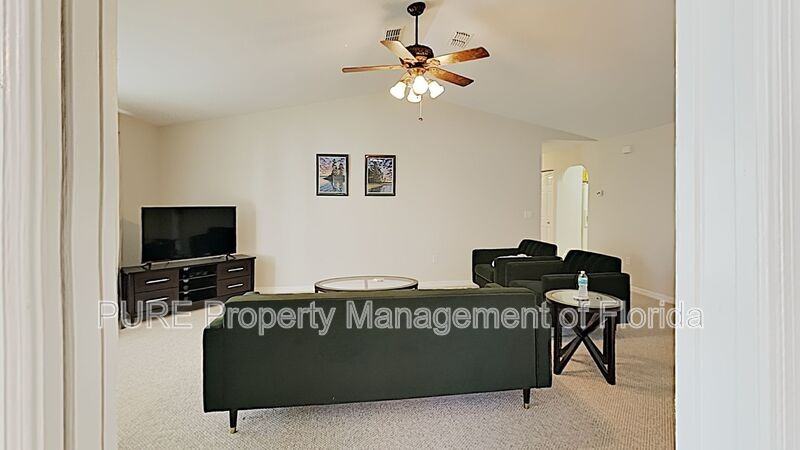 9911 Sw 96th St - Photo 7 of 25