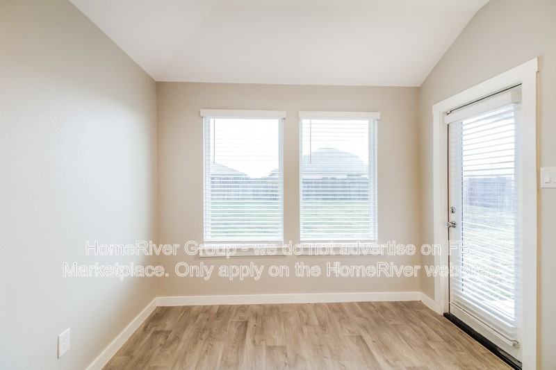 8122 Hush Heights Dr - Photo 5 of 19