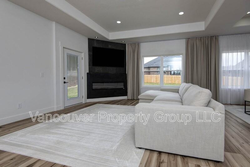 5075 Ferdinand Ct - Photo 4 of 24