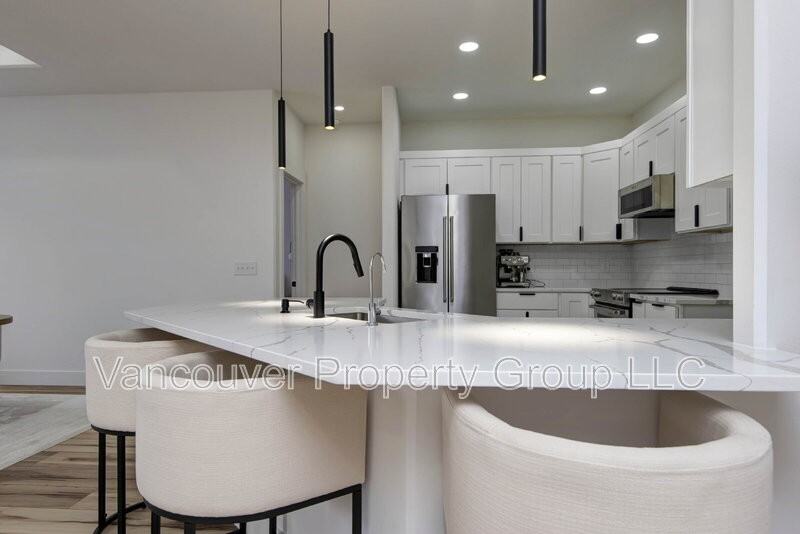 5075 Ferdinand Ct - Photo 5 of 24