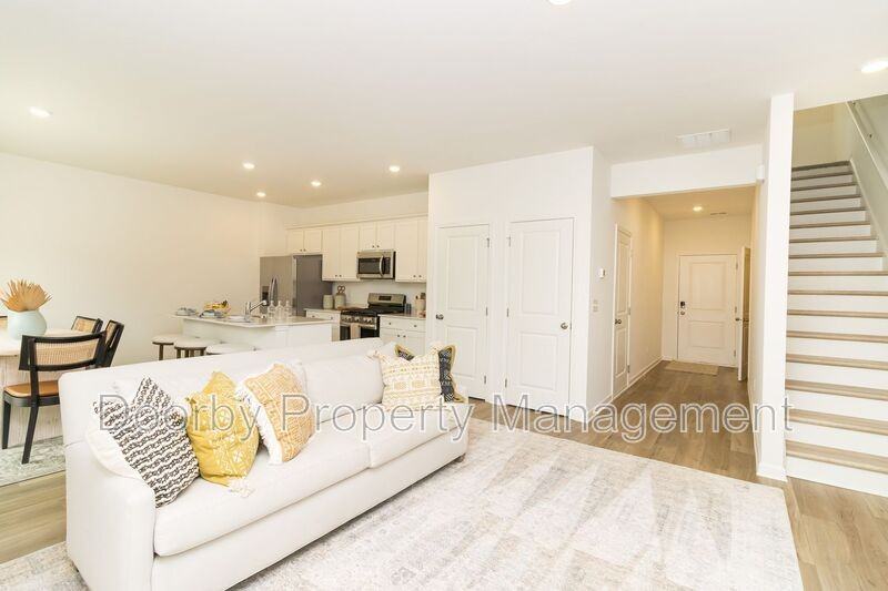 114 Saddlebred Way - Photo 2 of 25