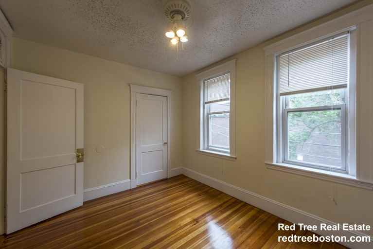 524 Cambridge St #8