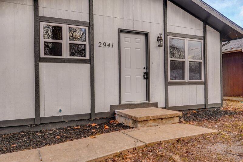 2941 W Pacific St - Photo 3 of 22