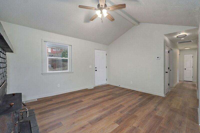 1717 N 16th St - Photo 7 of 21