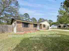 201 Teakwood Cir N - Photo 1 of 1