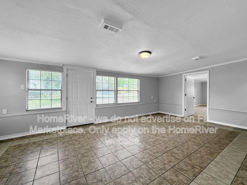 201 Teakwood Cir N - Photo 5 of 21