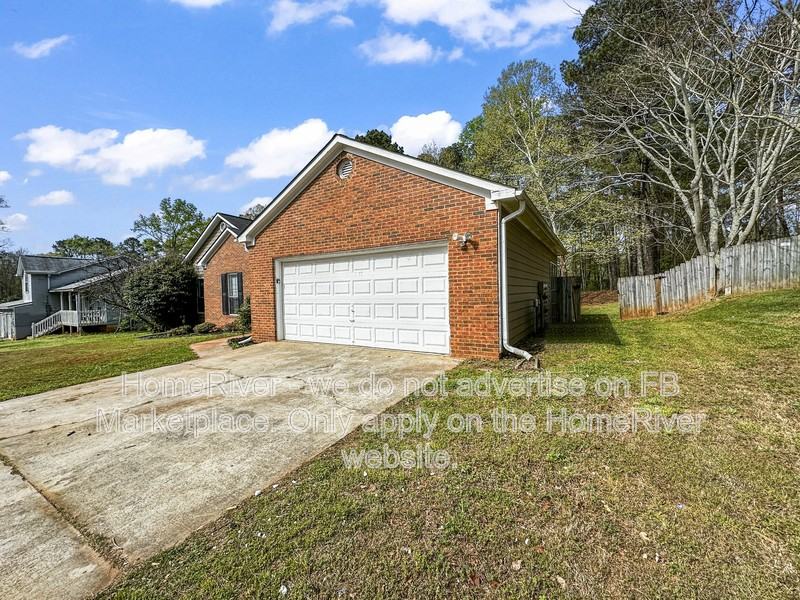 11647 Matthews Trl - Photo 2 of 22