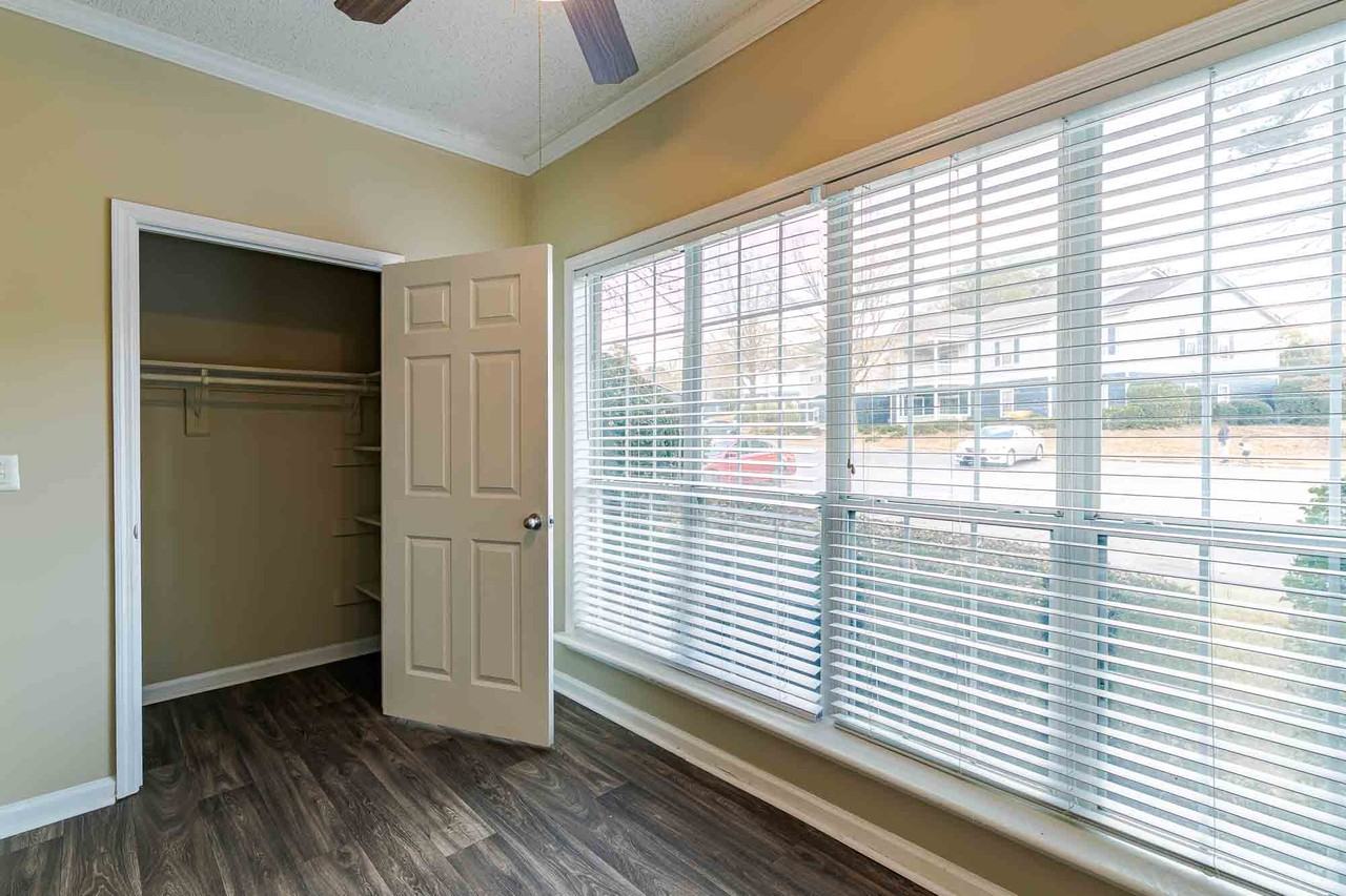 Austin Chase Apartments - Photo 4 of 20