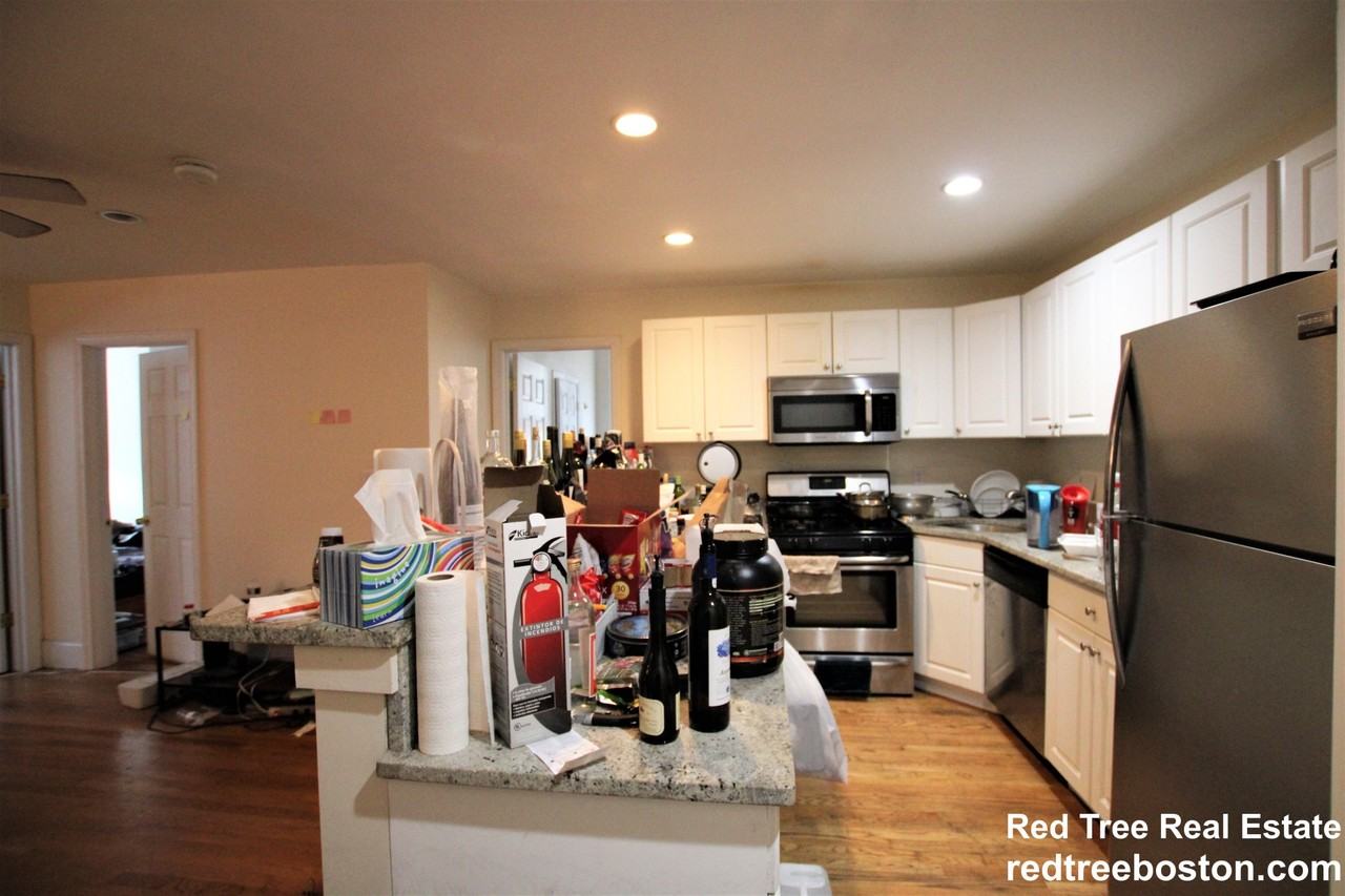 324 Saint Paul St #6 - Photo 2 of 12