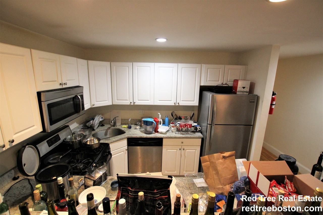 324 Saint Paul St #6 - Photo 4 of 12