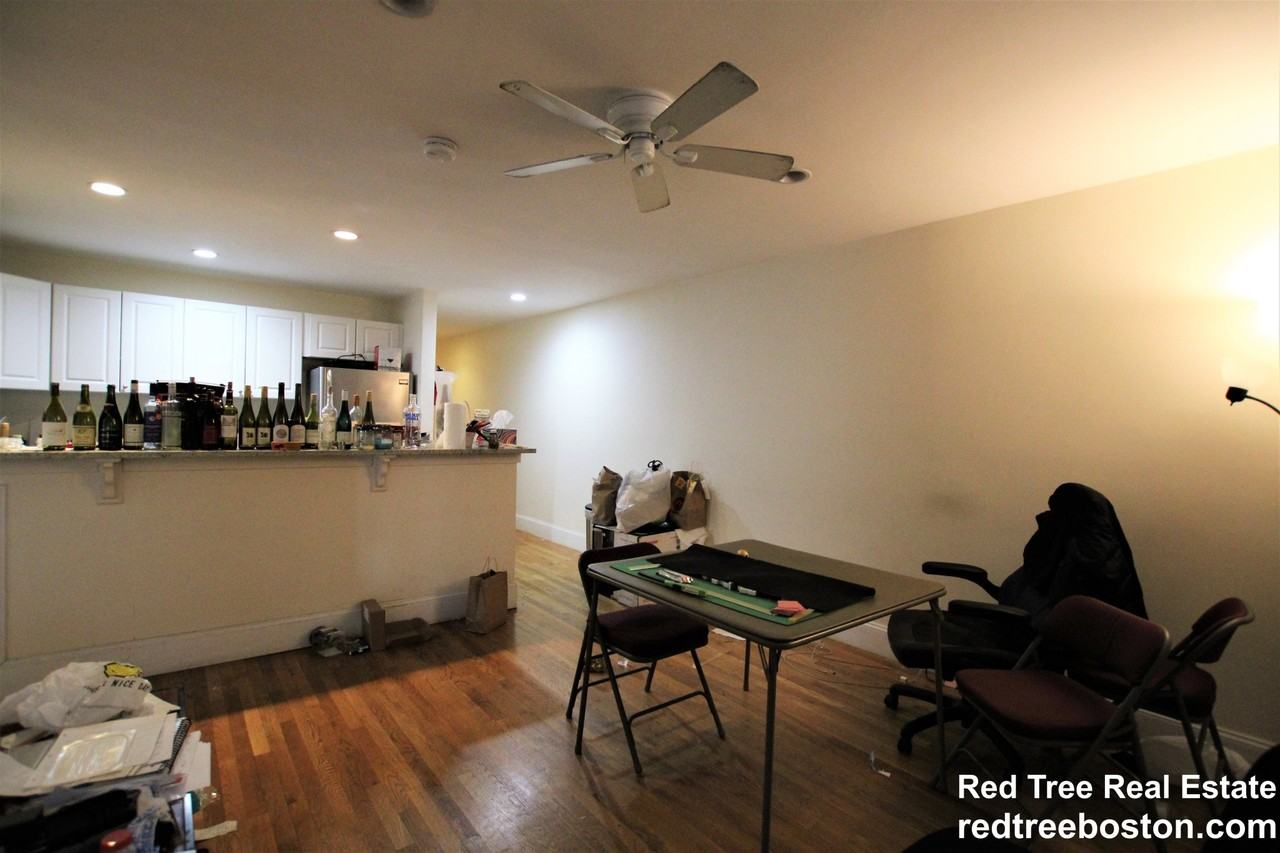 324 Saint Paul St #6 - Photo 5 of 12