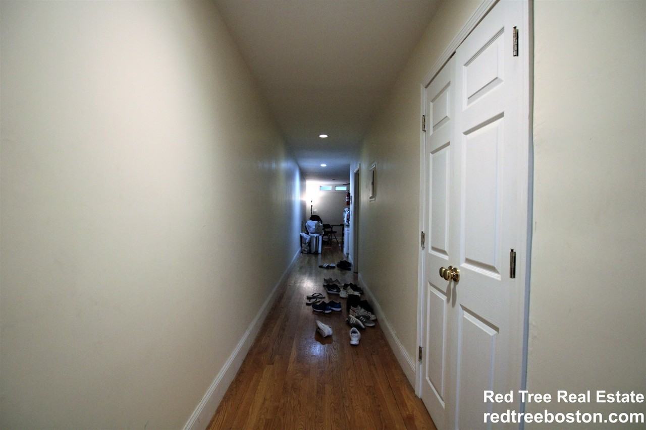 324 Saint Paul St #6 - Photo 7 of 12