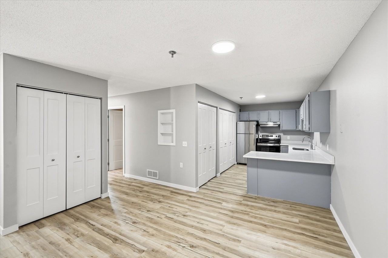 Cottages of Vadnais Heights - Photo 7 of 33