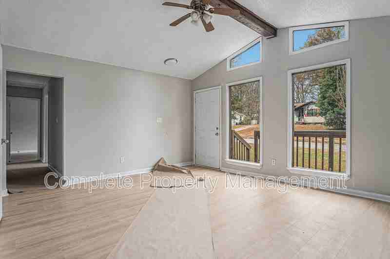 784 15th Ct Nw - Photo 7 of 27