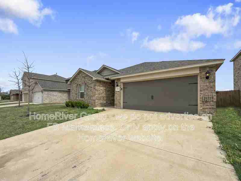 1613 Ruby Dr - Photo 3 of 24
