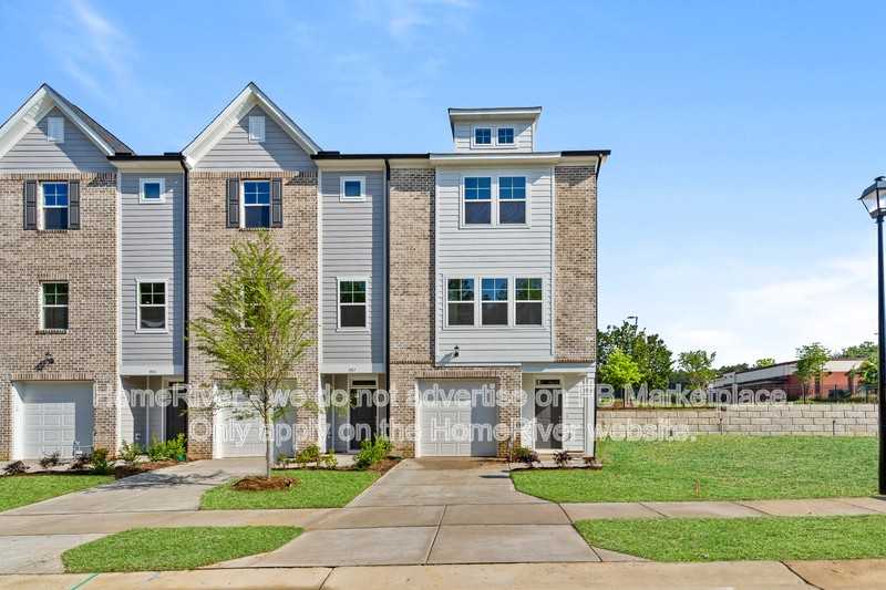 2005 Fishamble St - Photo 2 of 36