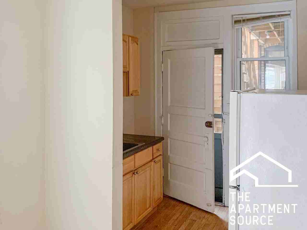 2202 W Foster Ave #2 - Photo 2 of 10