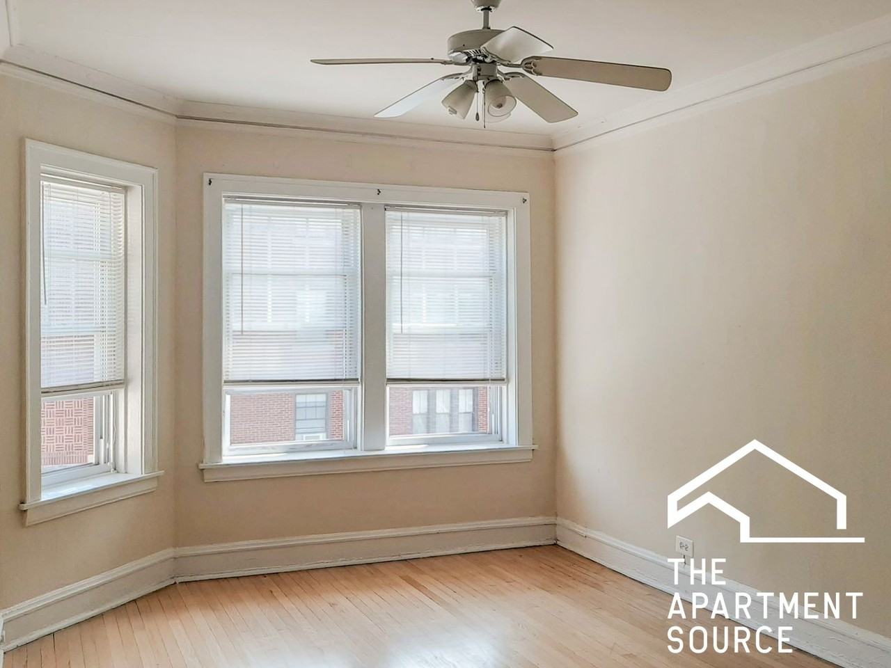 2202 W Foster Ave #2 - Photo 3 of 10