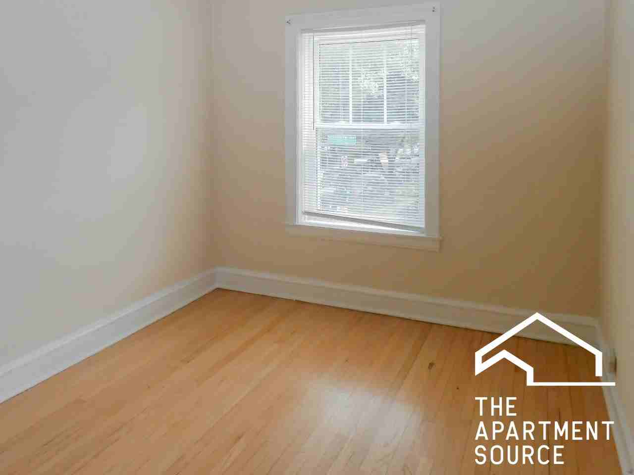 2202 W Foster Ave #2 - Photo 5 of 10