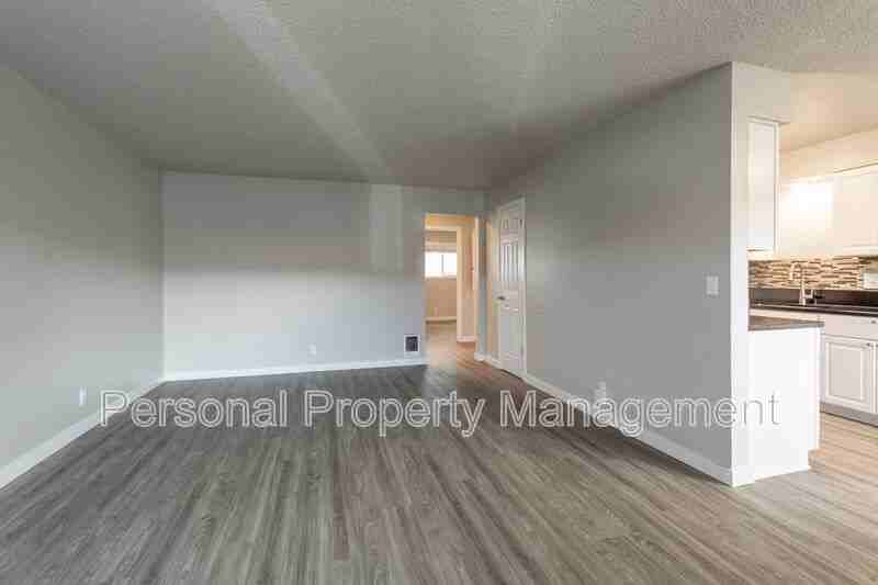 1008 Ne 86th St - Photo 4 of 11