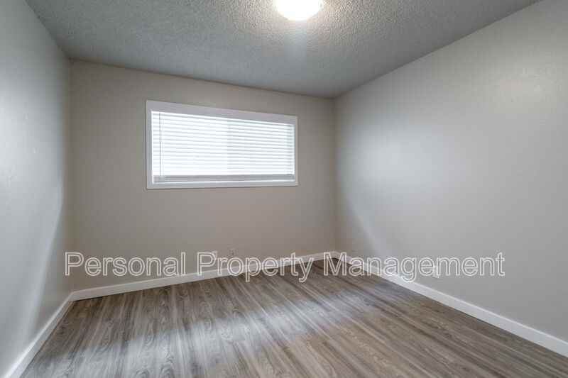 1008 Ne 86th St - Photo 7 of 11