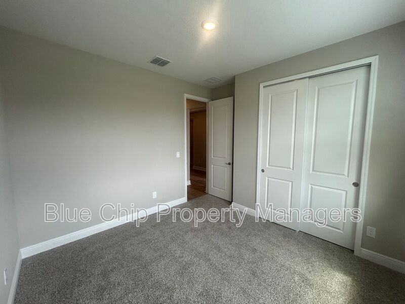 1125 British Cir - Photo 5 of 21