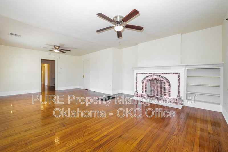 2236 Nw 22nd St - Photo 5 of 21