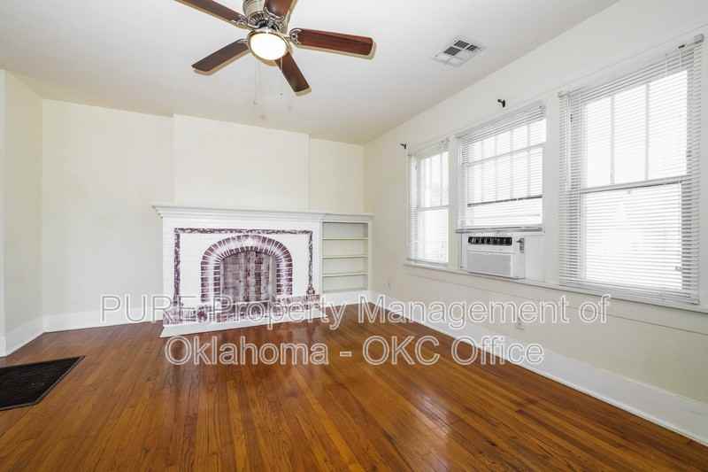 2236 Nw 22nd St - Photo 6 of 21