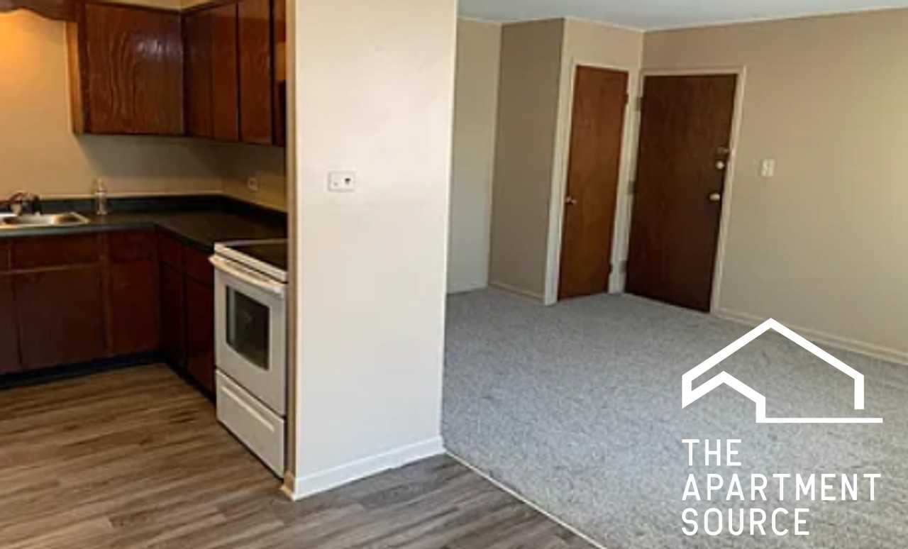 1246 S 51st Ct #101 - Photo 2 of 5