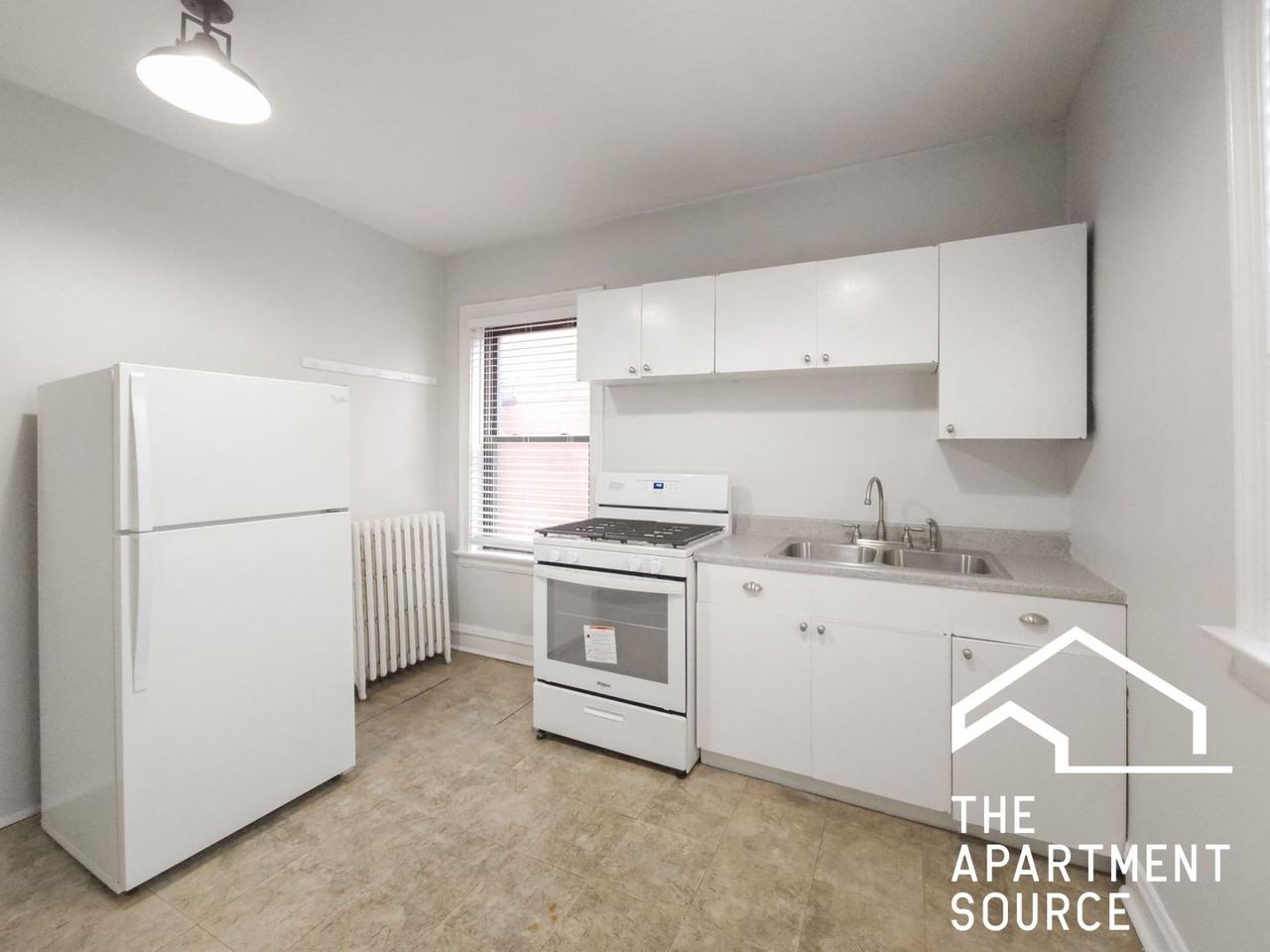 2342 W School St #1 - Photo 2 of 6