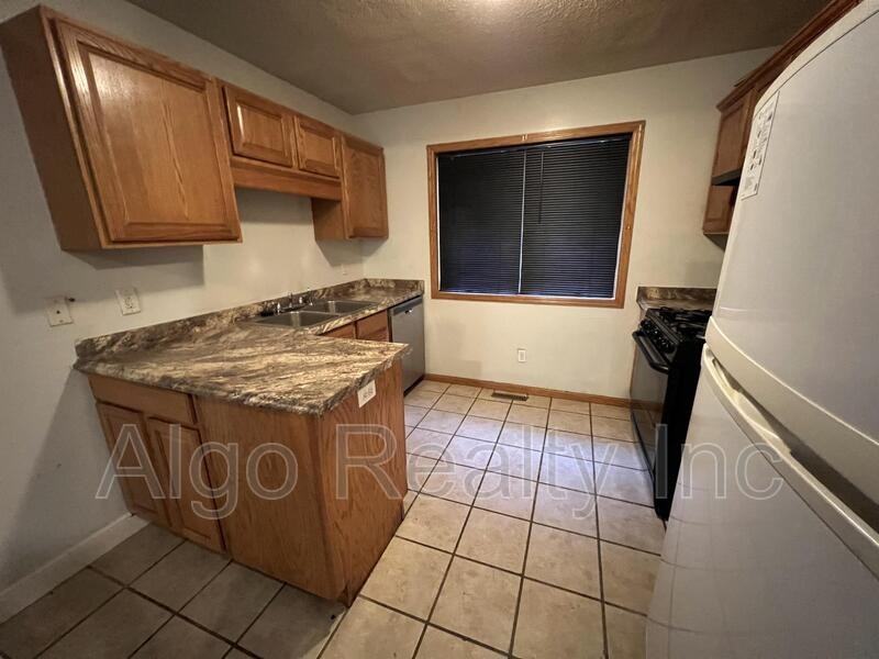 2931 Aldrich Ave N - Photo 2 of 9