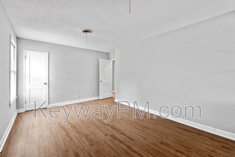 3018 Acorn Rd - Photo 5 of 16