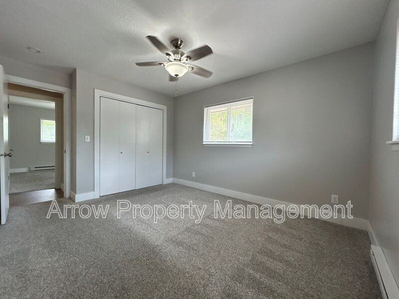 222 Park Ave - Photo 6 of 10