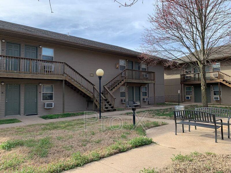 924 Goetz Blvd #16 - Photo 3 of 20