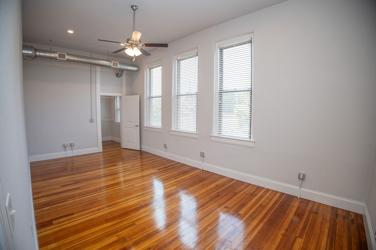 230 West Dunklin (Carpenters' Building) - Photo 4 of 14