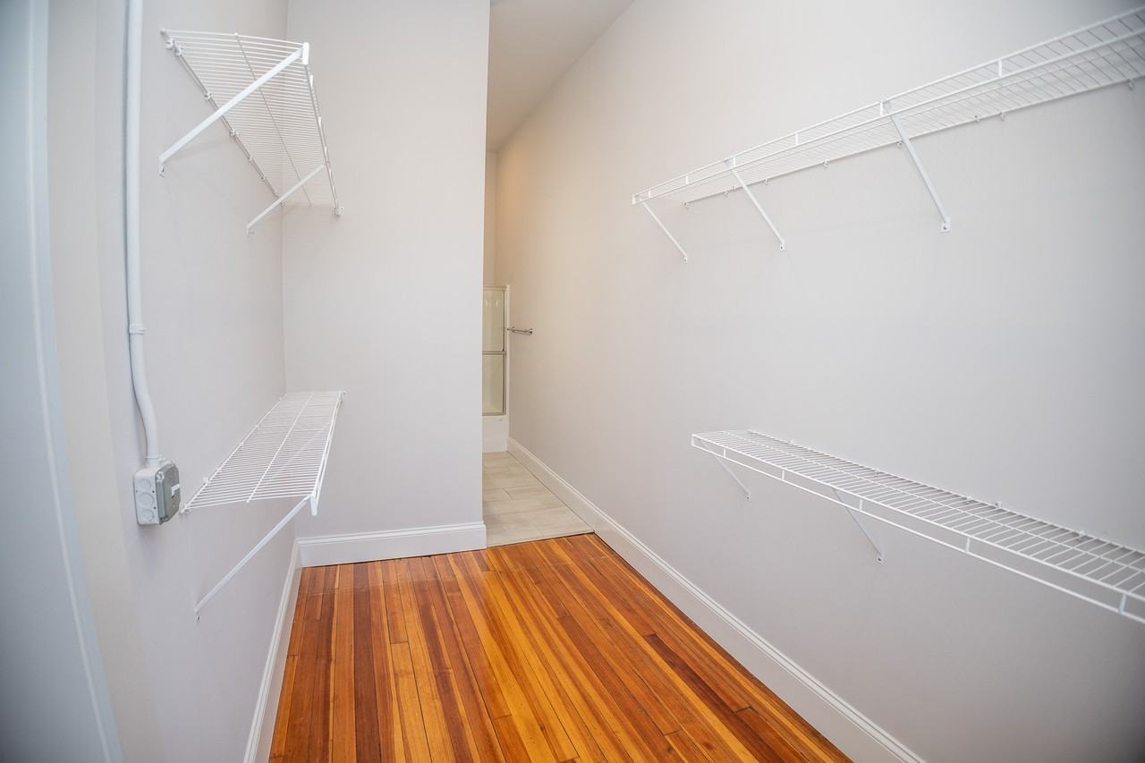 230 West Dunklin (Carpenters' Building) - Photo 6 of 14