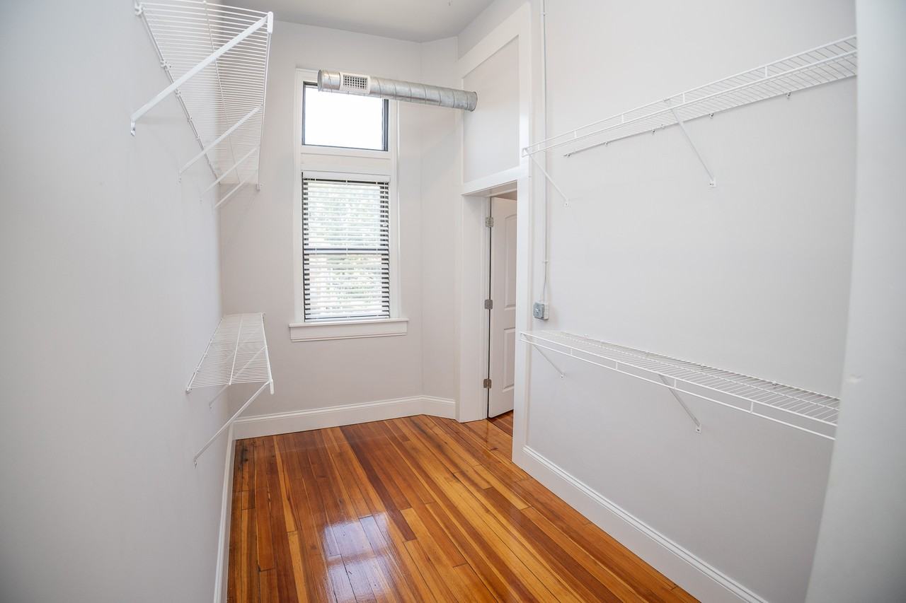 230 West Dunklin (Carpenters' Building) - Photo 7 of 14