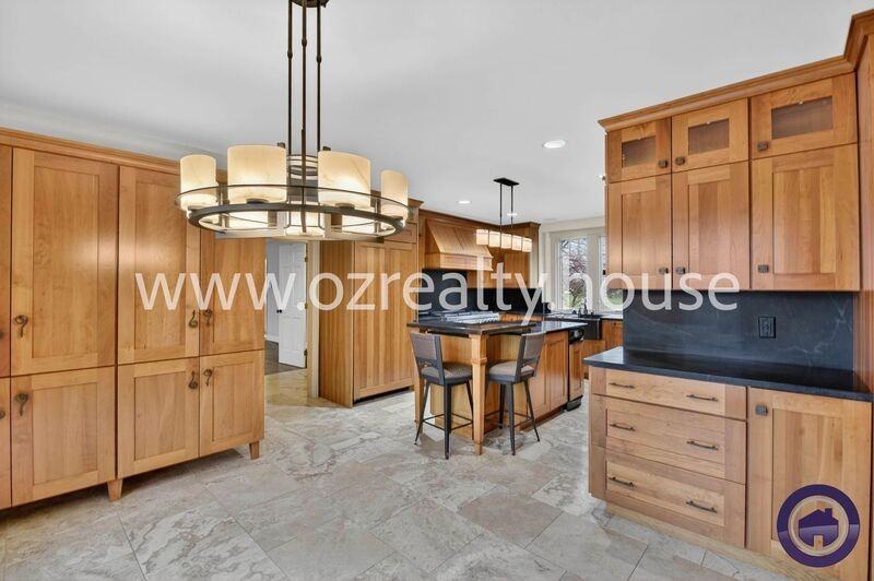 25101 W River Rd - Photo 4 of 29