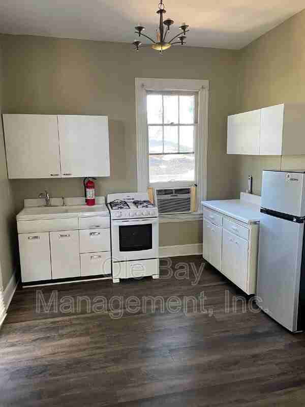 1055 Church St - Photo 2 of 5