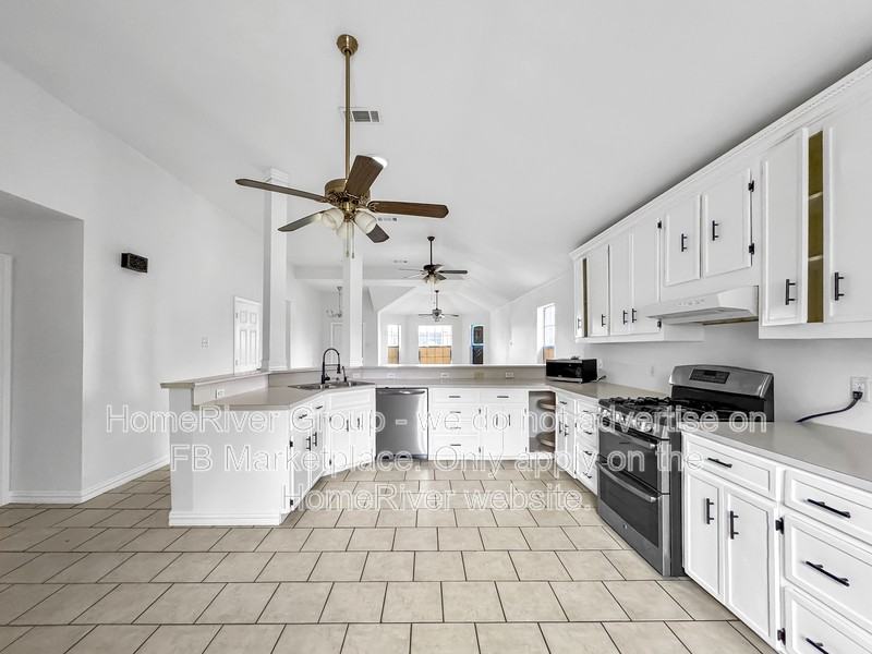 6307 Elam Rd - Photo 3 of 20