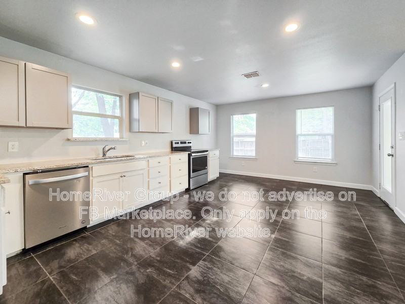 440 Pecan Dr - Photo 6 of 21