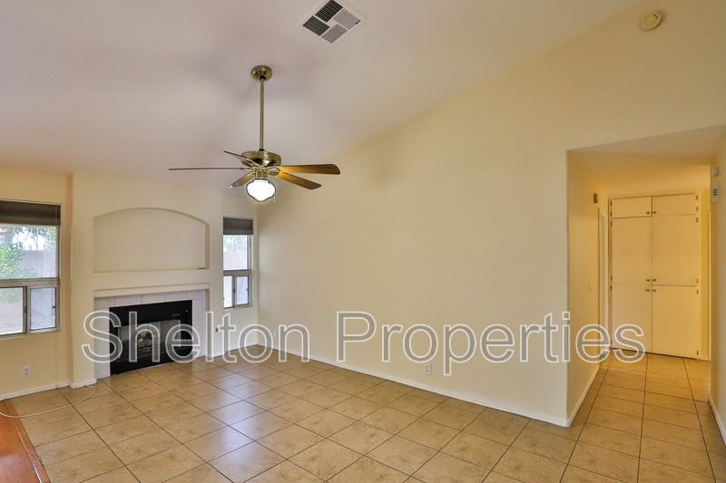 8963 W Ocotillo Rd - Photo 6 of 27